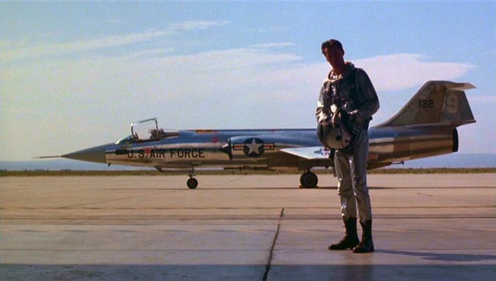 Right_Stuff_Starfighter2